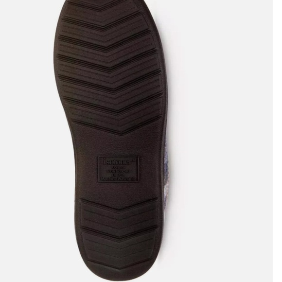 Isotoner Navy Blue Plaid Men's Slippers - Picture 6 of 7